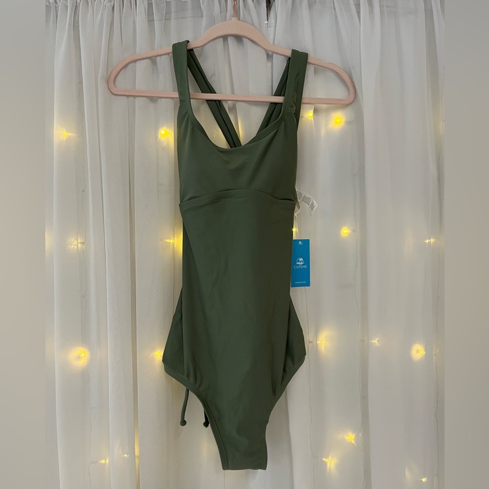 Green One-Piece Swimsuit with Cross-Back